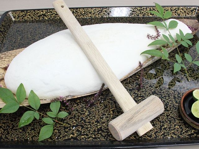 しそ香る地物天然鯛の塩釜焼