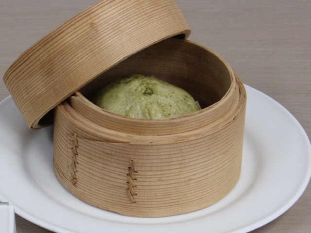 オリーブ夢豚のよもぎ肉まん