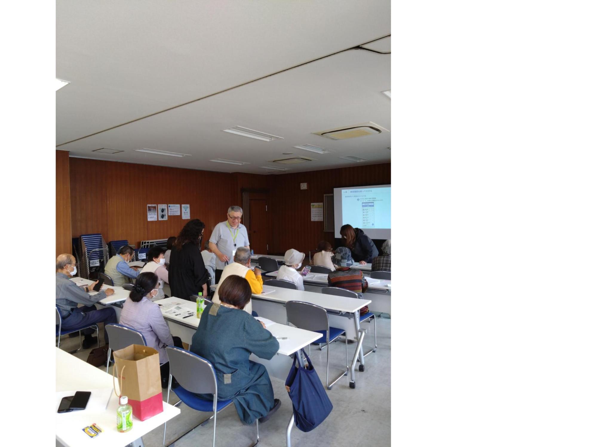 スマホ教室の様子