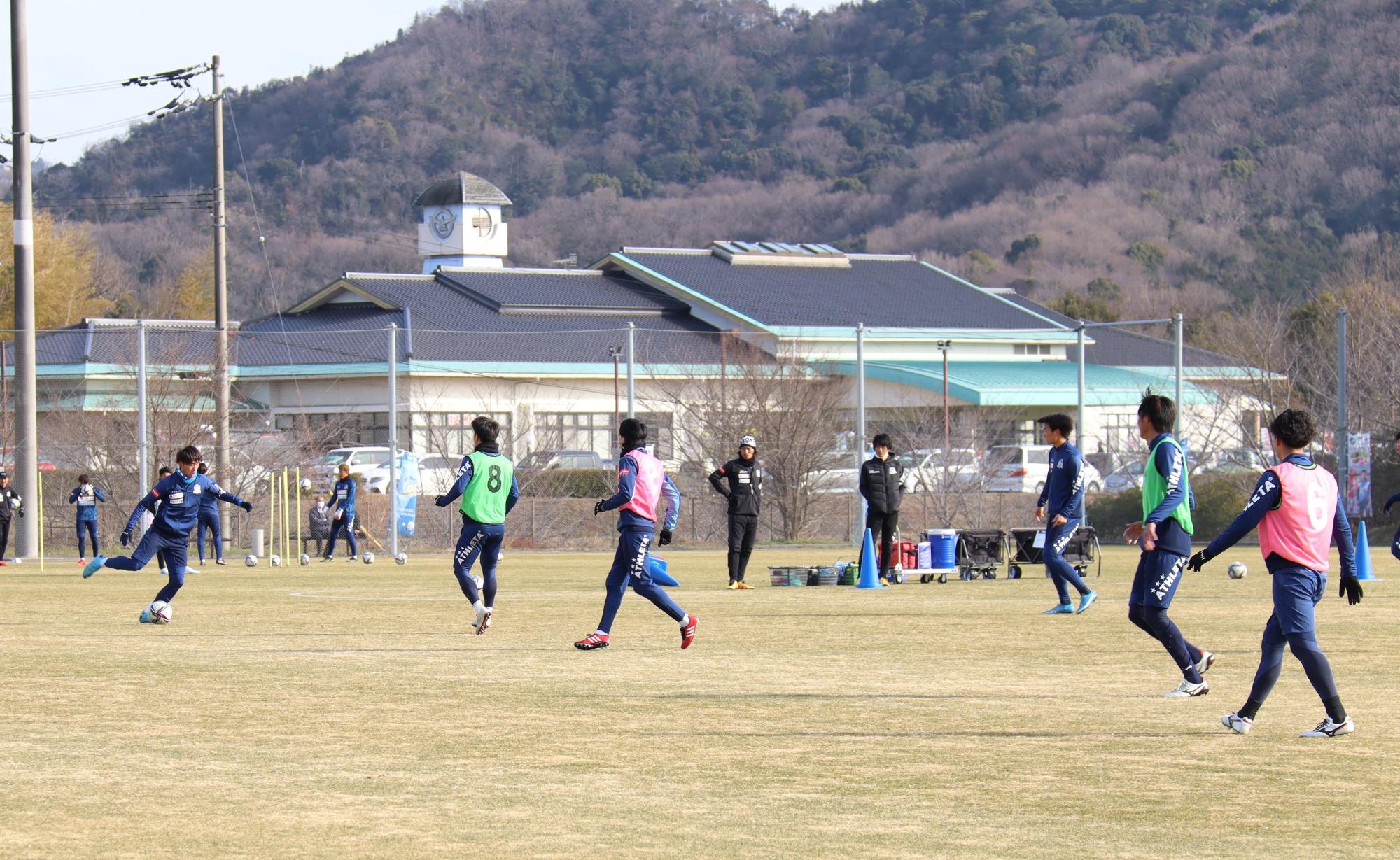 カマタマーレ讃岐キャンプイン