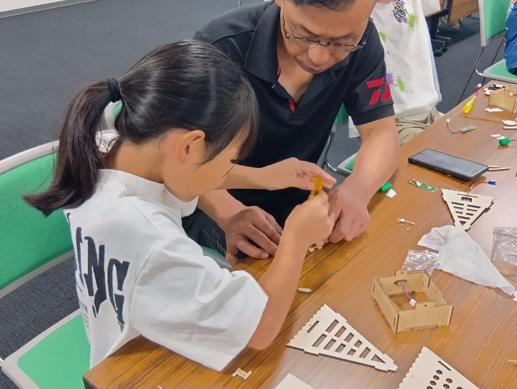 ソーラーハウス工作に挑戦!エネルギーの仕組みを学ぼう