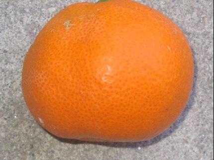 きれいなオレンジ色のみかんの写真