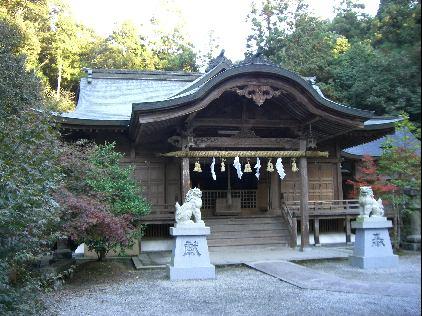 大水上神社の社殿の写真