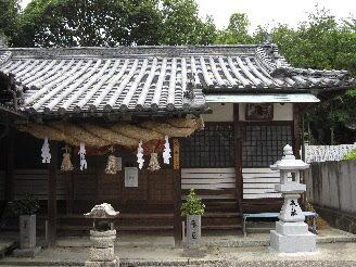 生目神社の拝殿の写真