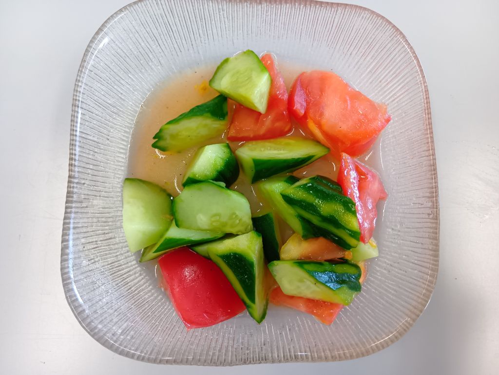 きゅうりとトマトのマリネ