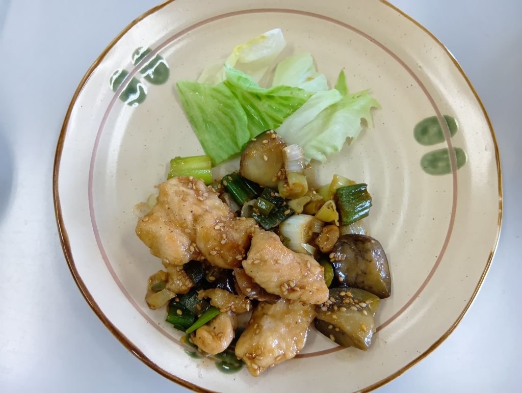 鶏肉となすの香味ソースかけ