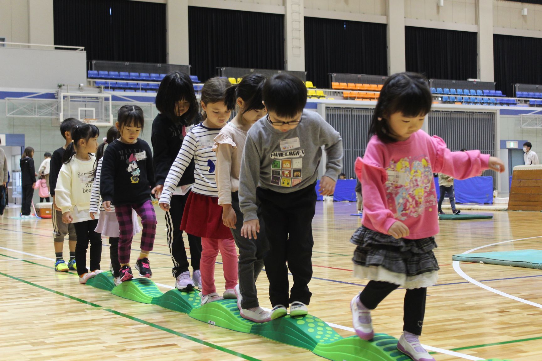 サーキット遊び 平均台