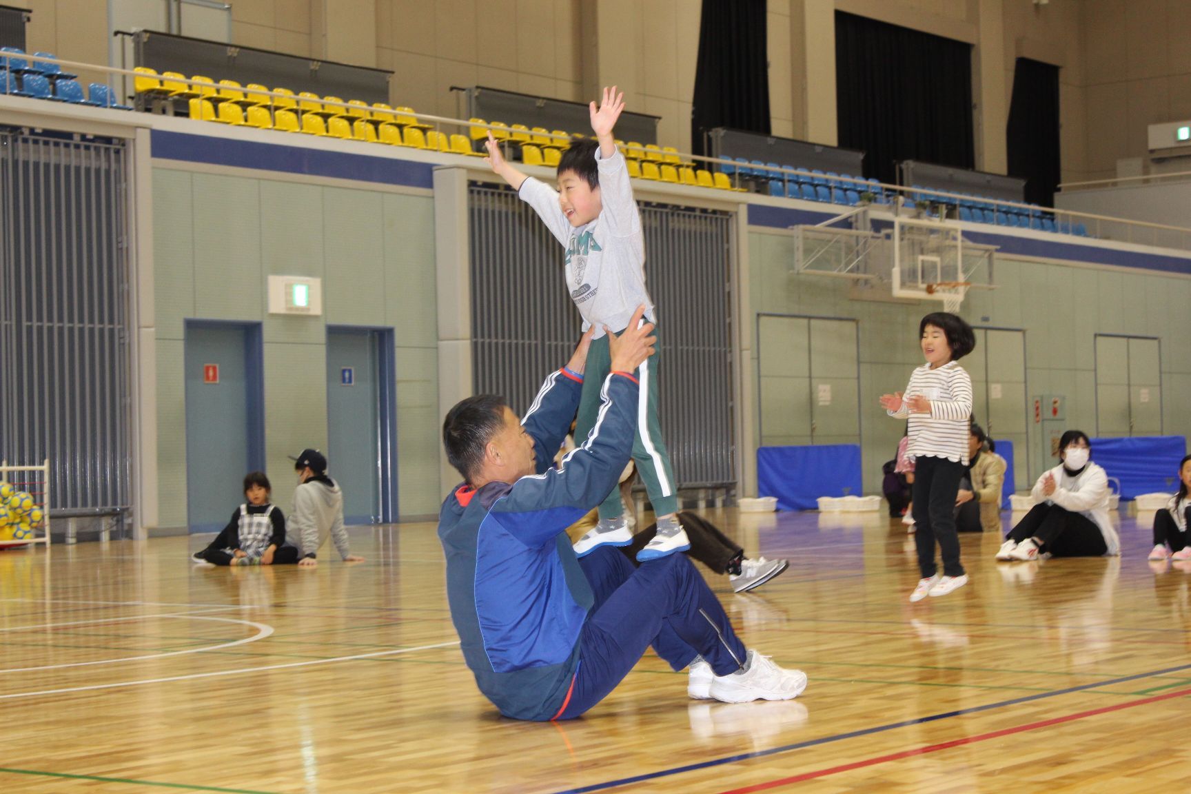 親子運動遊び中