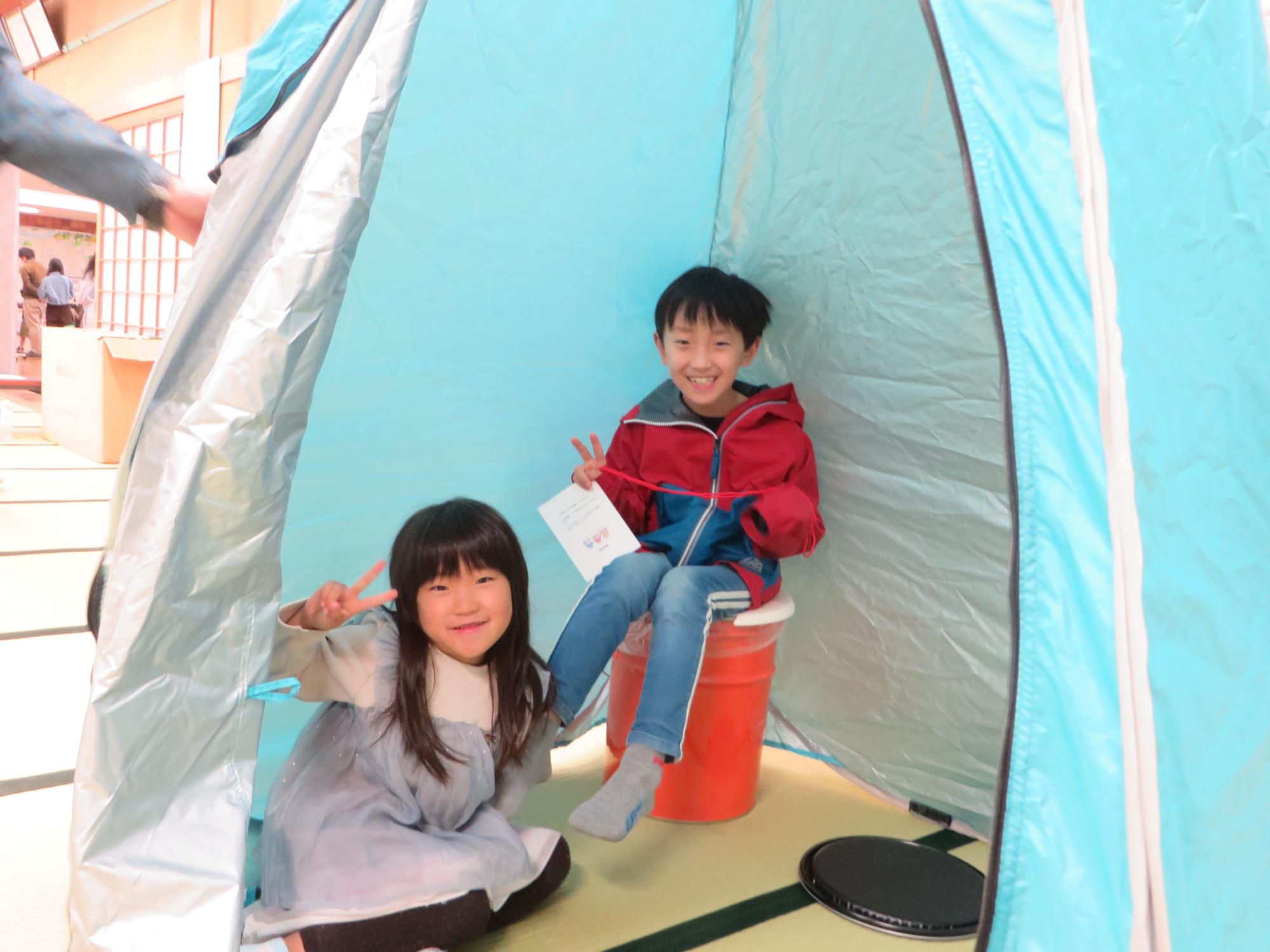 避難テント