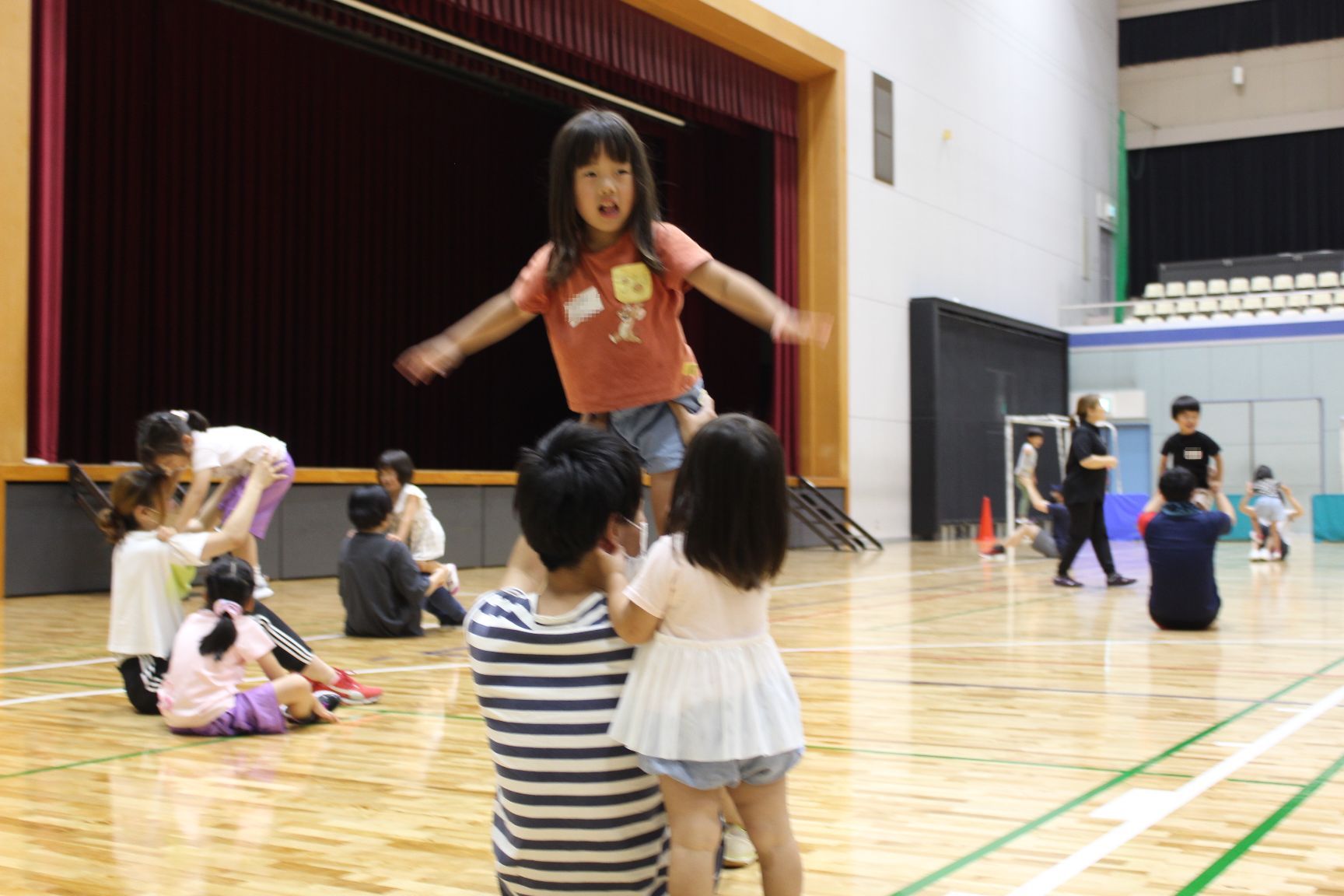 親子で運動遊び