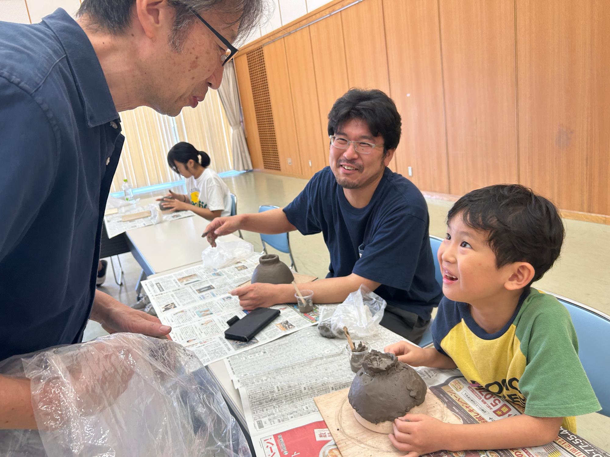 夏休み陶芸教室の様子