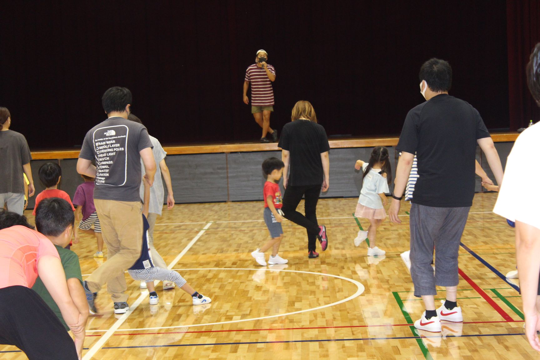 親子ダンスエクササイズ