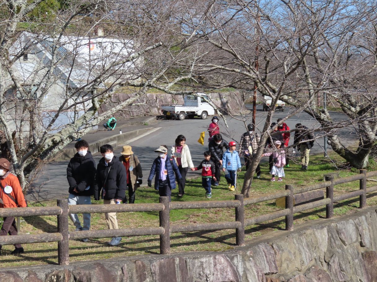 ゆかりの地まで徒歩で