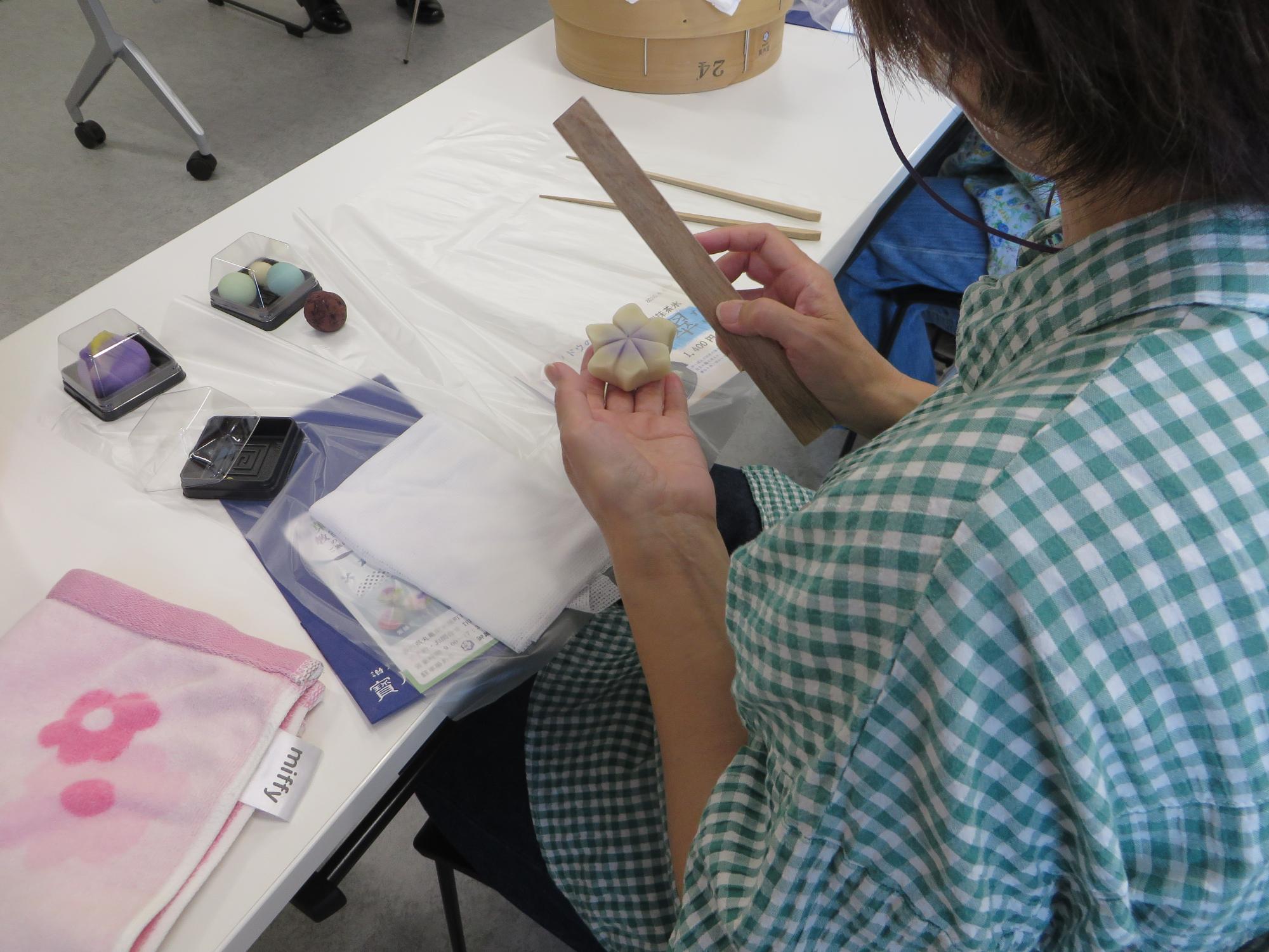 詫間町公民館 「和菓子職人と作る四季の和菓子講座」3