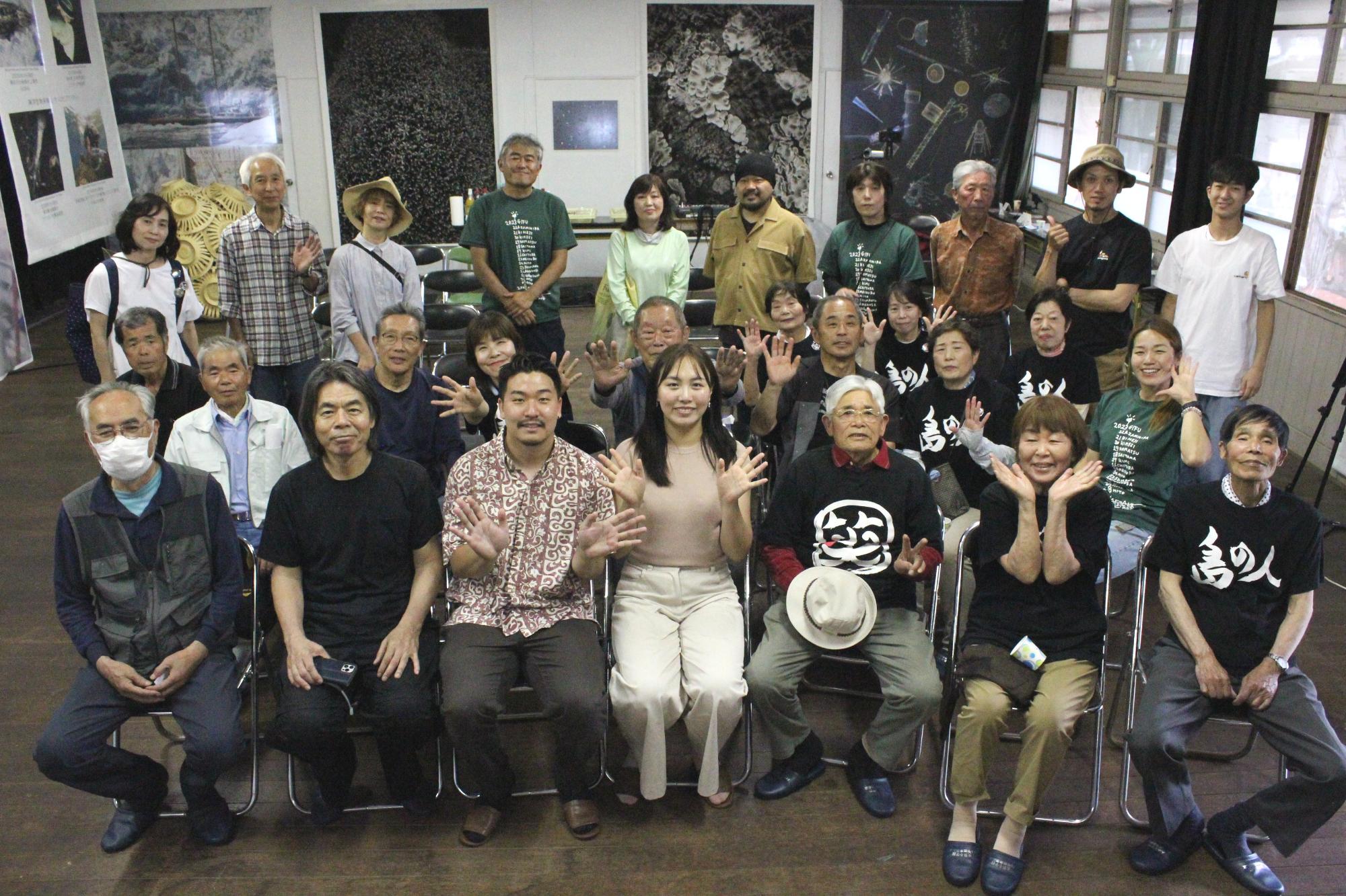 入村式での集合写真