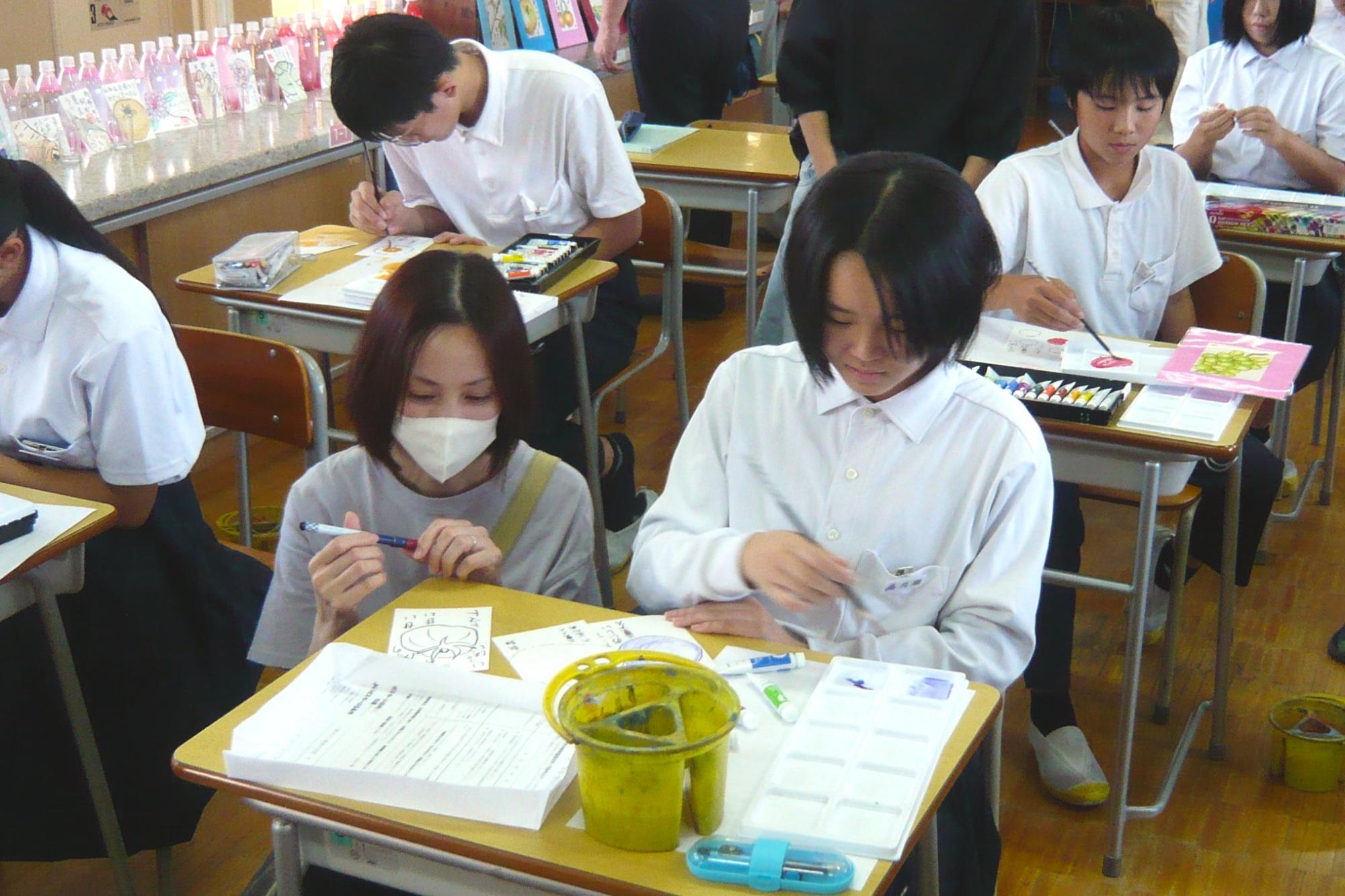 授業参観で親子一緒に行ったクラスもありました