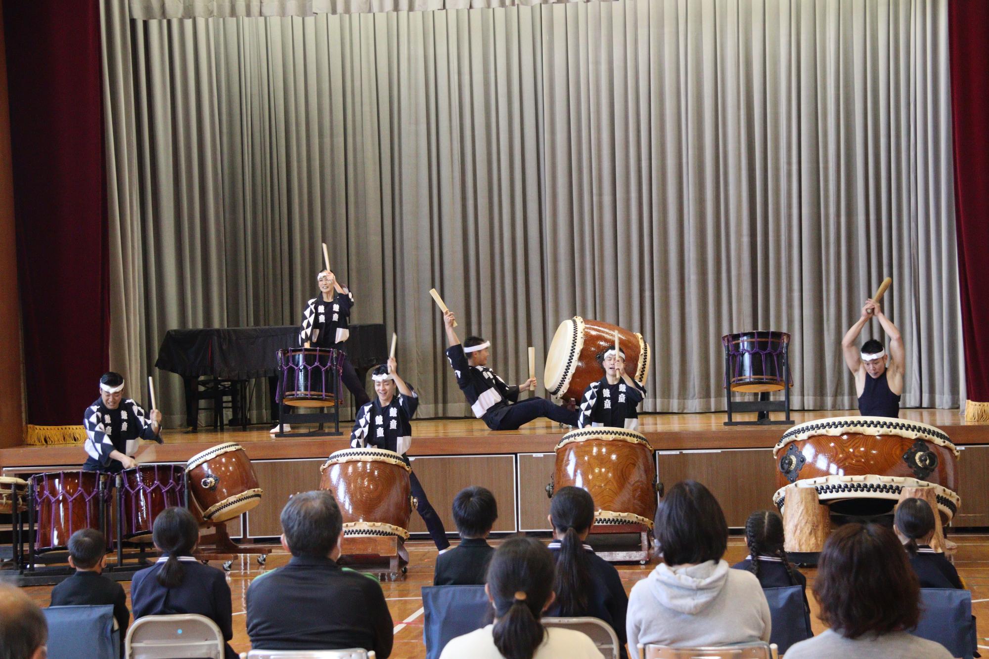 鼓童の公演