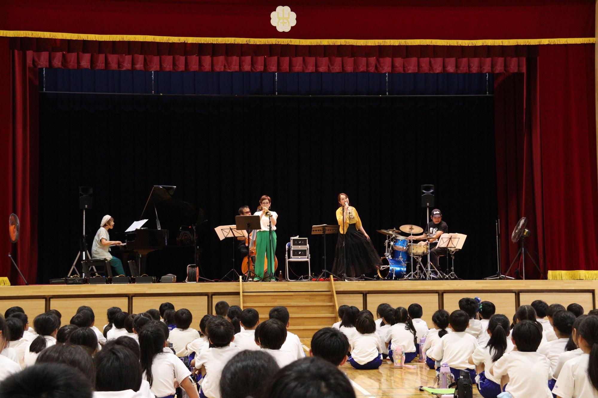 音楽鑑賞会
