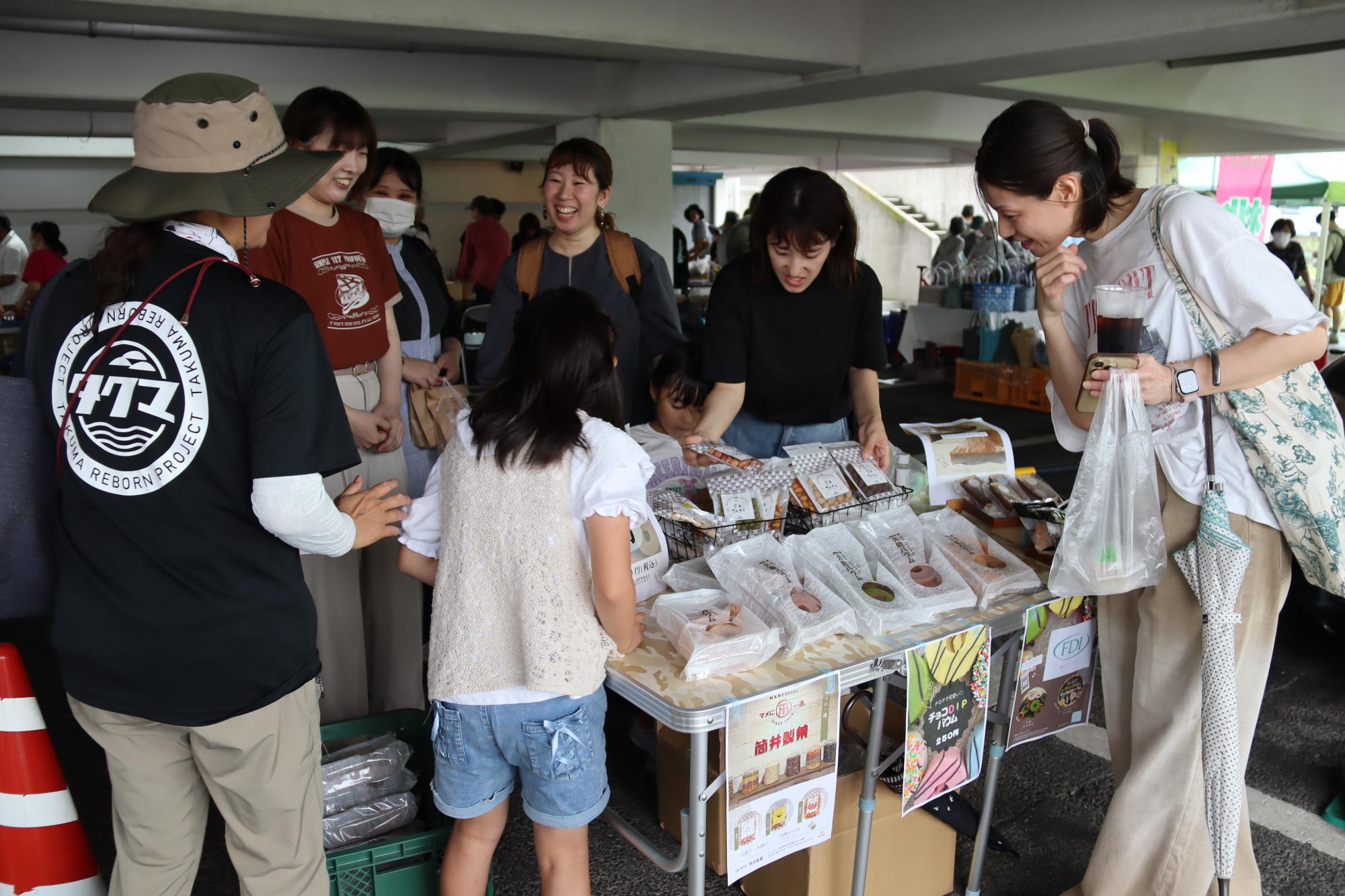 お店の人との会話も楽しみのひとつ
