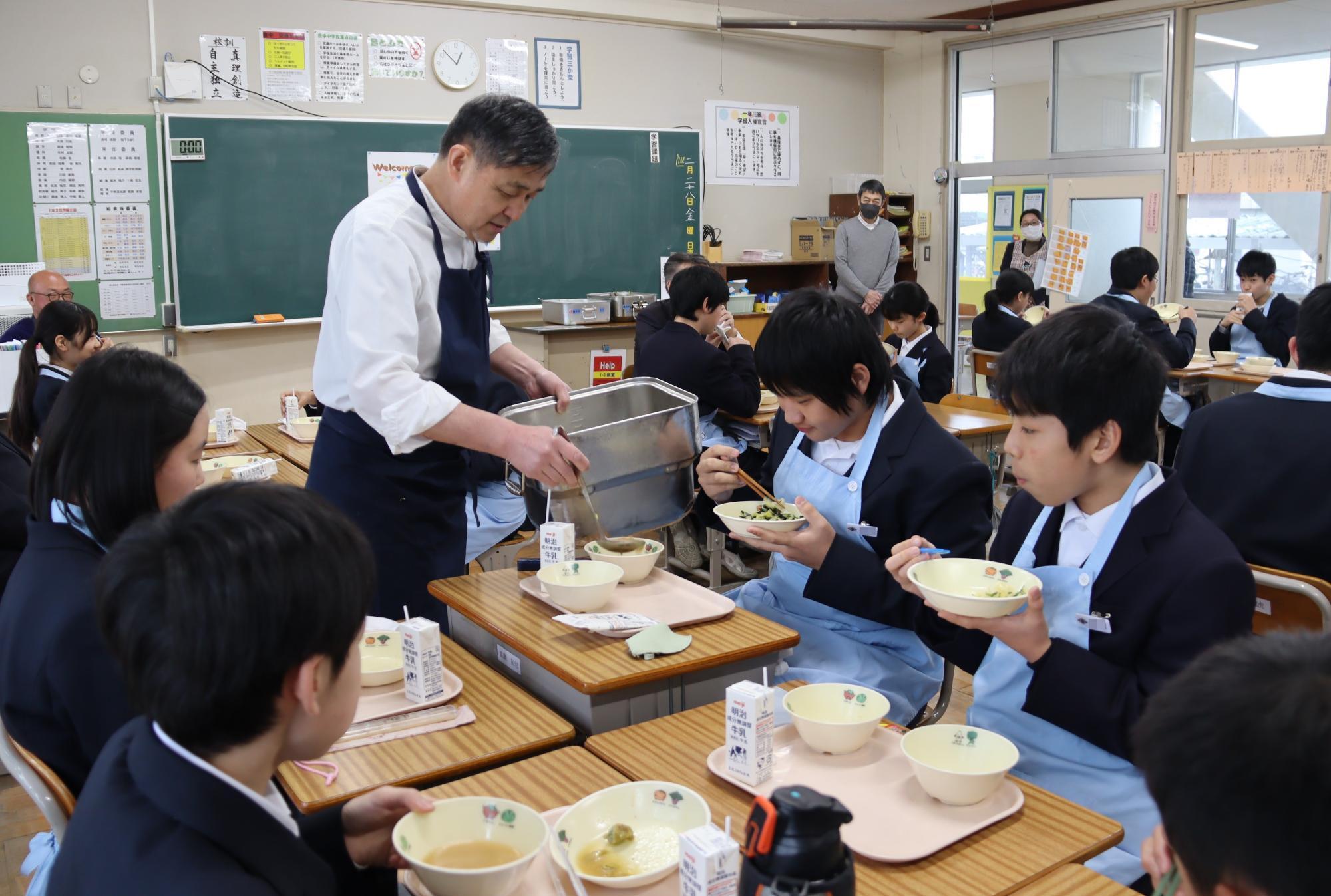 アスパラ収穫体験（笠田小学校）