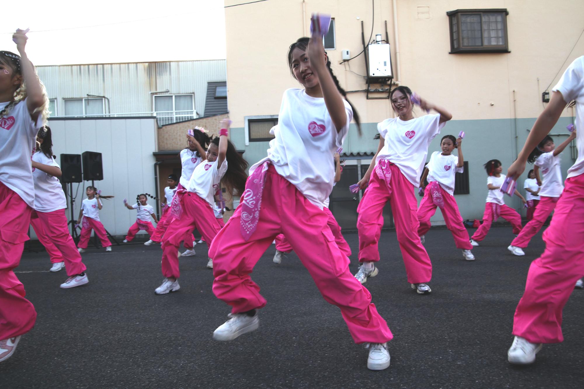 力強いダンスで夏の暑さを吹き飛ばそう！（たかせ夏まつり）