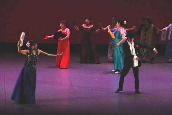『未来へ繋ぐダンスシアター』開演