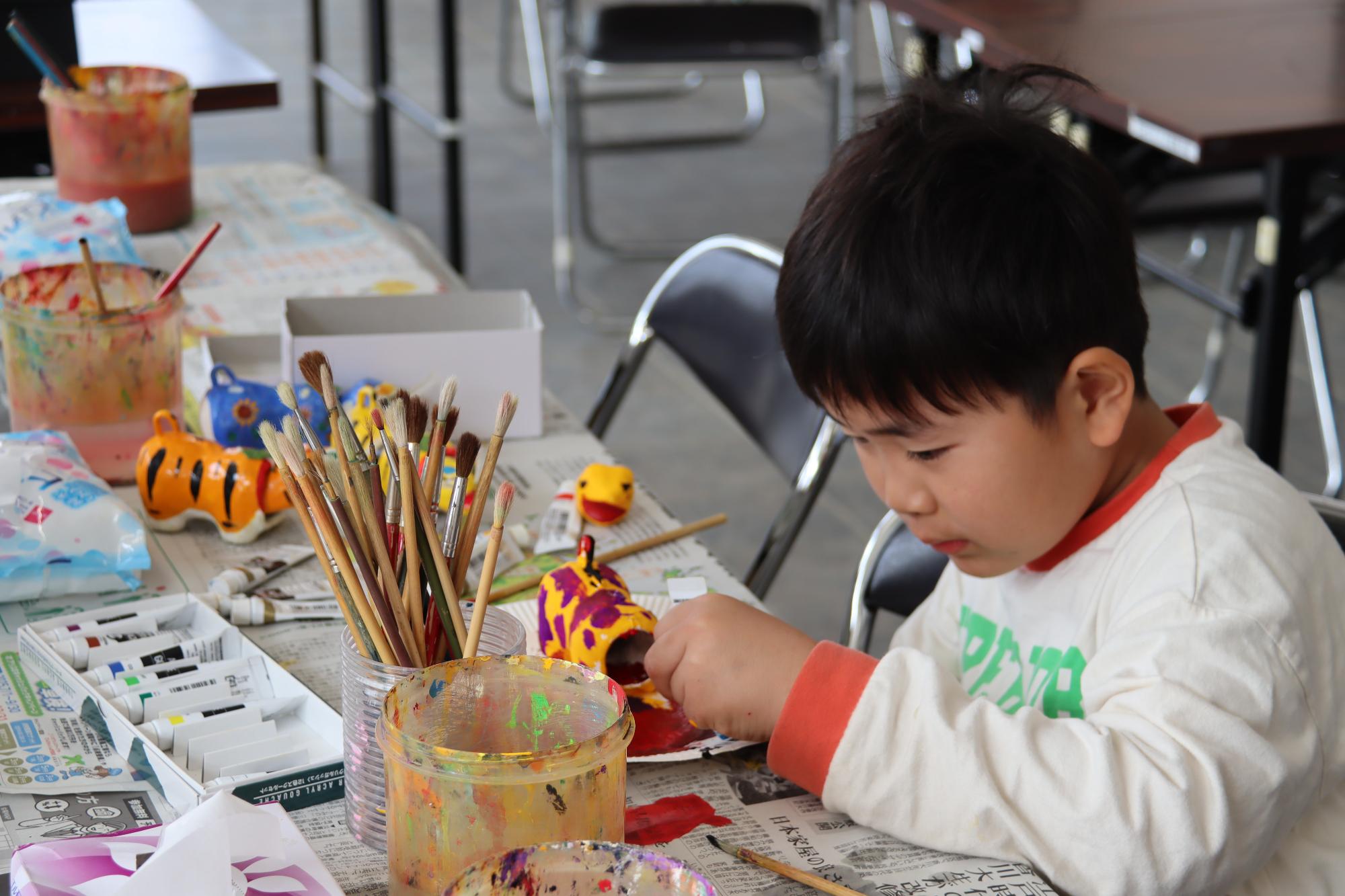 世界に11つだけの張り子のトラを作成