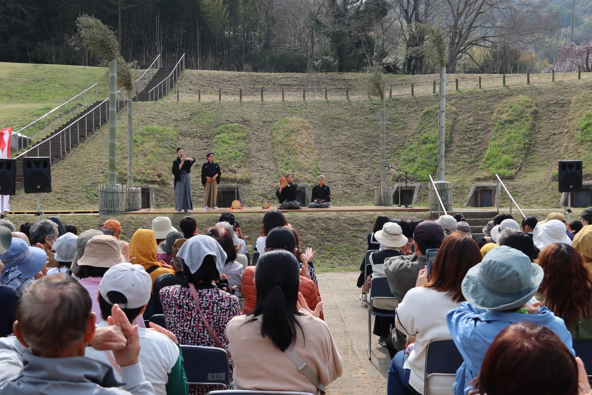 小鼓体験も行われました